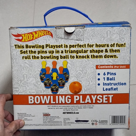 Hot Wheels Bowling Game - Picture 3 of 4